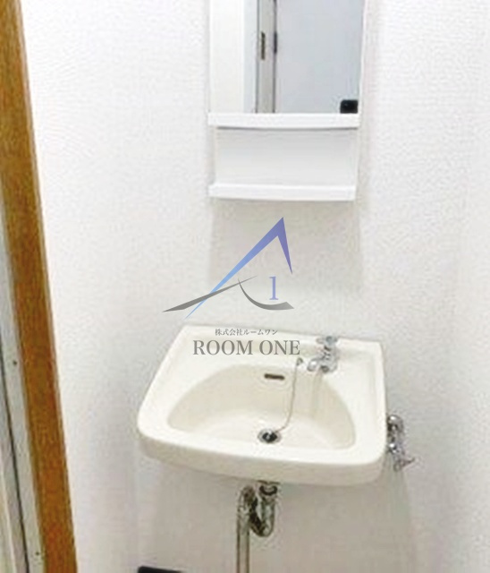 山科ハウスの洗面所|洗面台です。