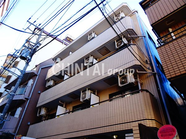 メインステージ幡ヶ谷駅前の外観