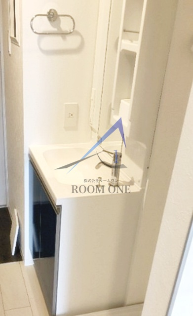 エルファーロ代々木上原Ⅱの洗面所|洗面台です。