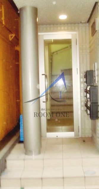 プレジールのエントランス|エントランスです。