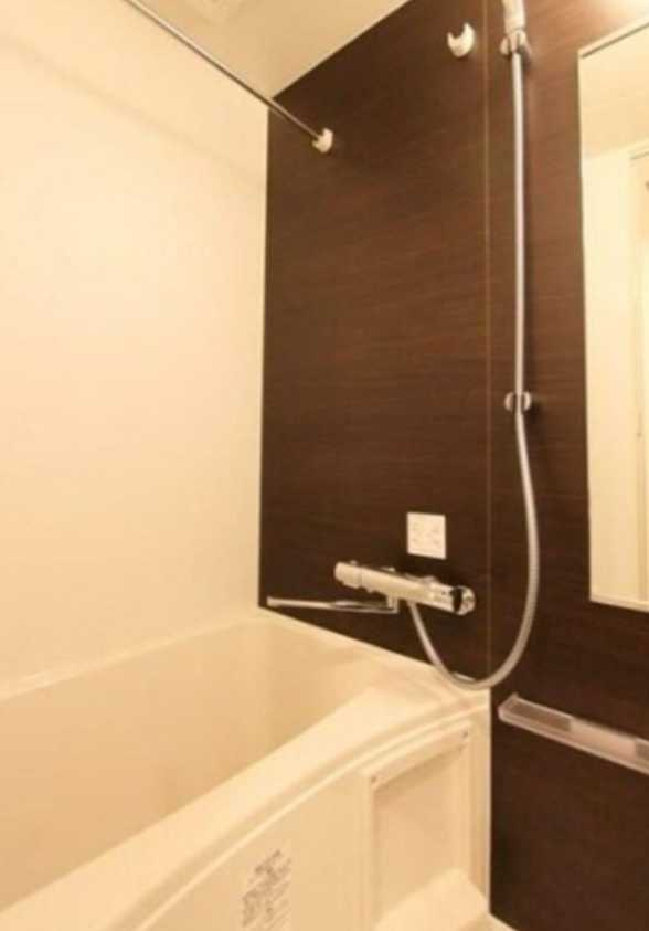 GENOVIA三軒茶屋 green veil　敷金0　ペット相談可　バイク置き場の浴室