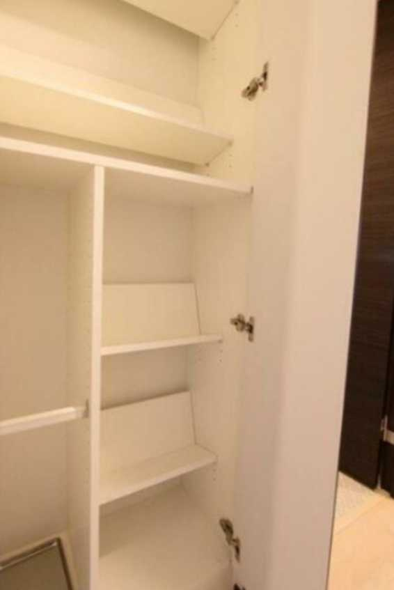 GENOVIA三軒茶屋 green veil　敷金0　ペット相談可　バイク置き場の設備