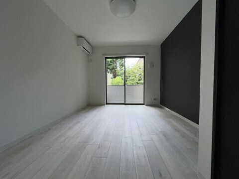 ジーメゾン泉エルデの居間・リビング