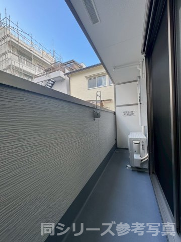 フジパレス中之島イーストのバルコニー