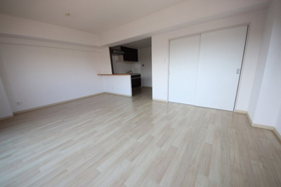 【居間・リビング】 | センチュリー鴻巣第三 | ※同タイプの別の部屋の写真です。