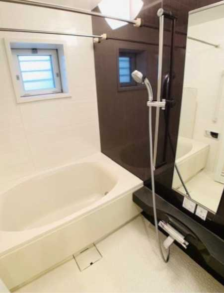 Brillia ist三軒茶屋アイビーテラス　日勤管理人　ネット無料　コンシェルジュサービスの浴室