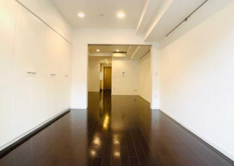 Brillia ist三軒茶屋アイビーテラス　日勤管理人　ネット無料　コンシェルジュサービスの居間・リビング