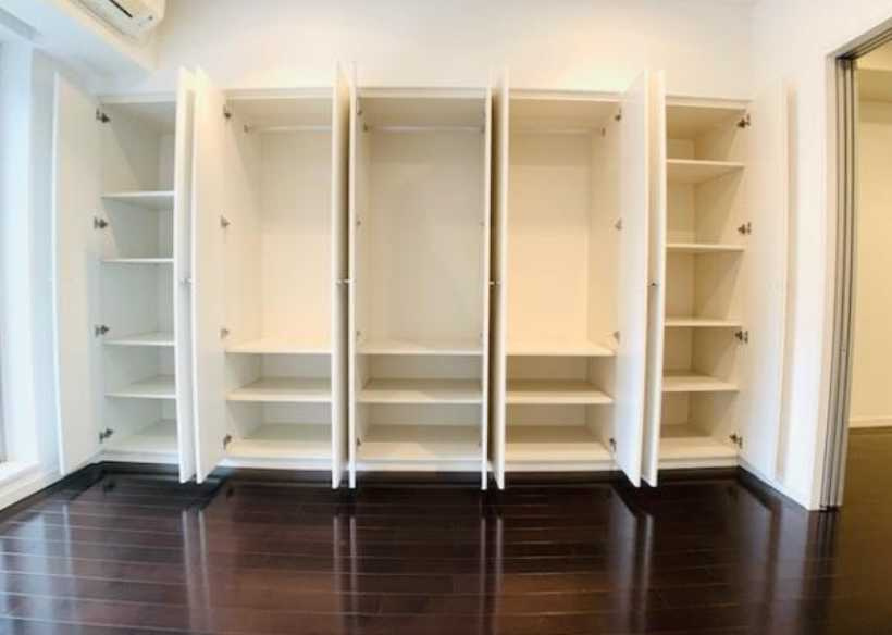 Brillia ist三軒茶屋アイビーテラス　日勤管理人　ネット無料　コンシェルジュサービスの収納