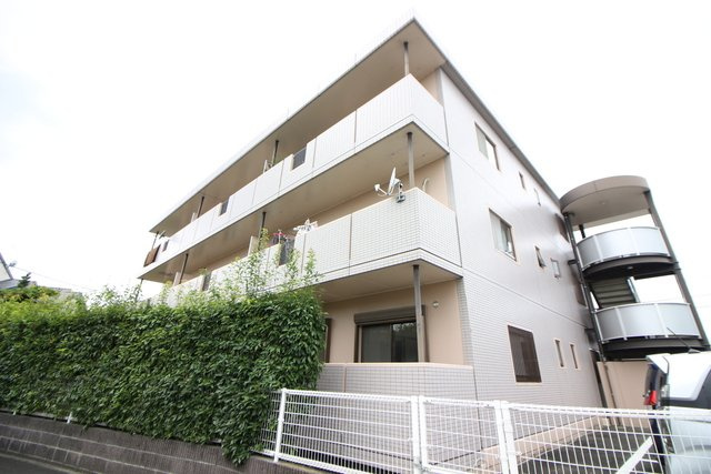 ルミエール貝白の外観|綺麗な外観です☆