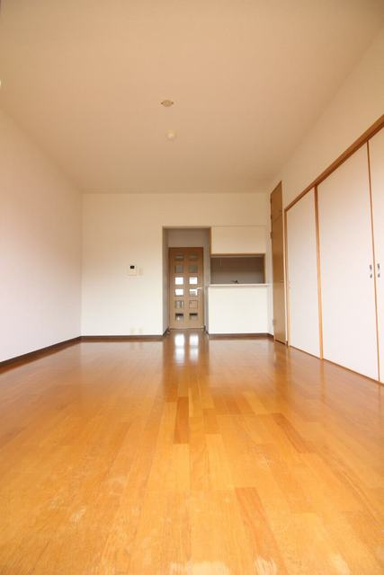 ルミエール貝白の居間・リビング|広いリビング★