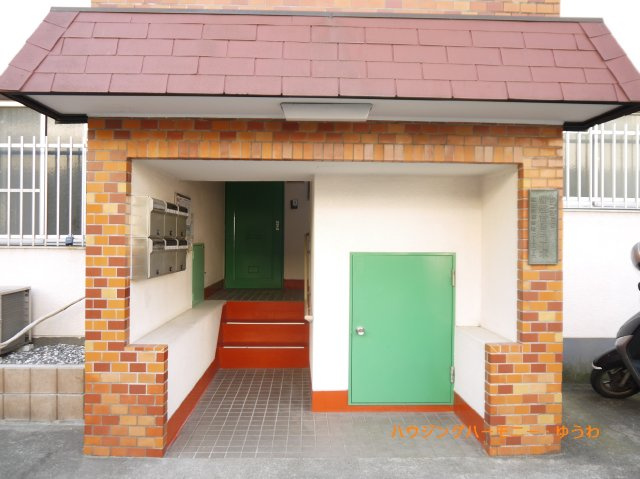 【エントランス】 | サンシュウ常盤台第3コーポ | 清廉とされたエントランスになっています。