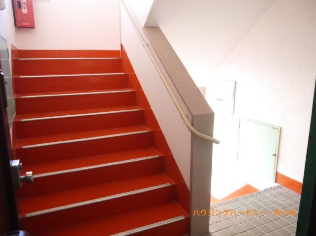【その他共用部分】 | サンシュウ常盤台第3コーポ | エレベーターが無いので、上階までは、階段利用となります！
