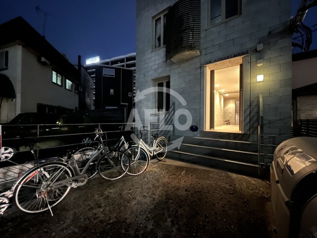 サンク アパートメントのエントランス|CINQ APARTMENT　エントランス