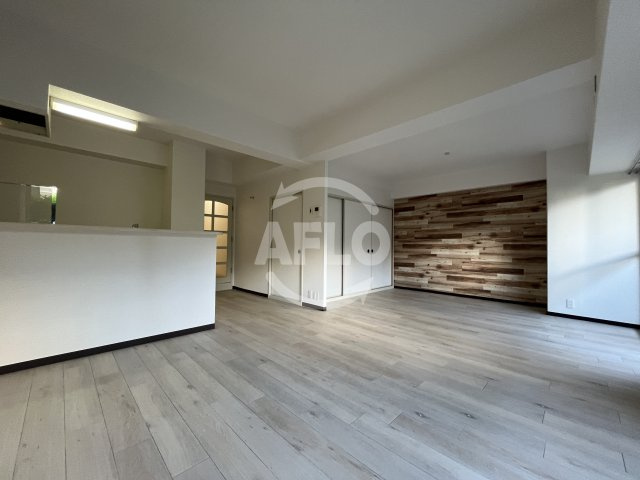 ファミールハイツ北大阪Ⅰ号棟の居間・リビング|ファミールハイツ北大阪1号棟　リビング