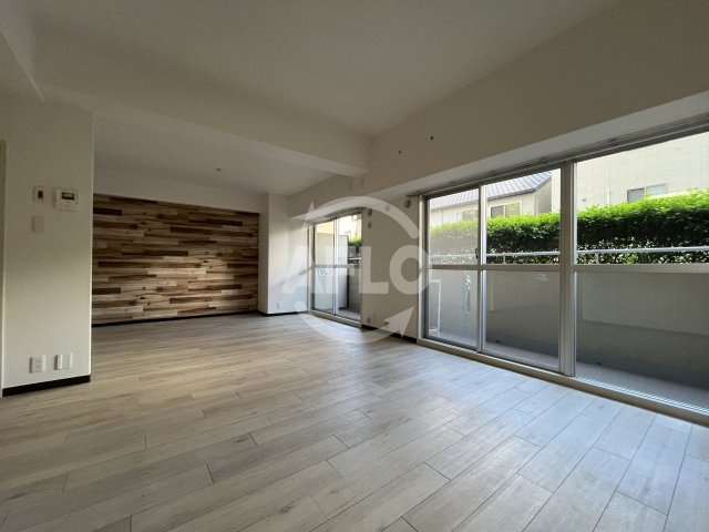 ファミールハイツ北大阪Ⅰ号棟の居間・リビング|ファミールハイツ北大阪1号棟　リビング