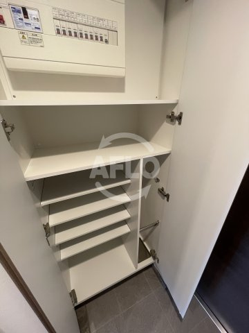 ザ・パークハビオ江坂公園の収納|ザ・パークハビオ江坂公園　シューズボックス