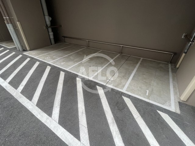 ザ・パークハビオ江坂公園のその他|ザ・パークハビオ江坂公園　バイク置き場