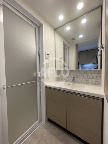 ザ・パークハビオ江坂公園の独立洗面台|ザ・パークハビオ江坂公園　洗面台