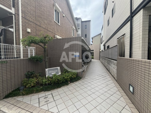 ミレニアムのエントランス|ミレニアム　エントランス