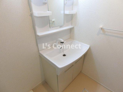 【洗面所】 | 六角Ｅａｓｔ | 朝の支度もスムーズな独立洗面台。