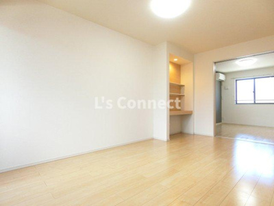 【居間・リビング】 | 六角Ｅａｓｔ | １１．９帖のＬＤＫ。