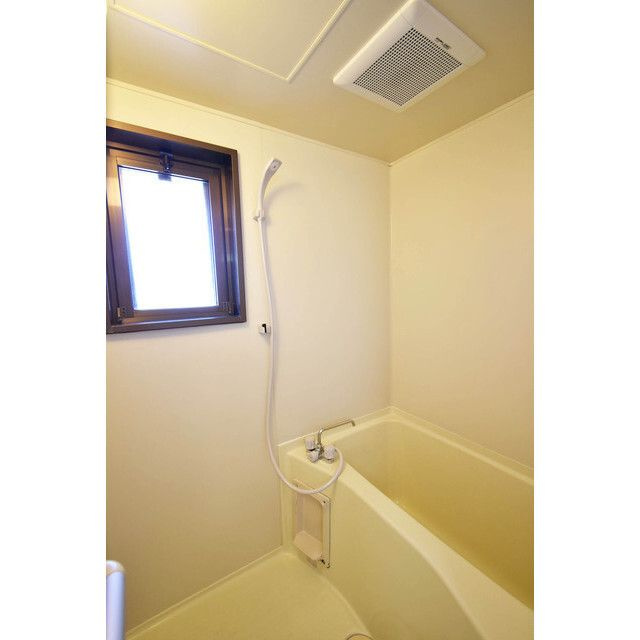 ハートランド21の浴室|追い焚き機能付きのお風呂です♪