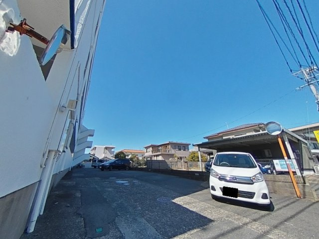 吉武ビルの駐車場|駐車スペースもあります☆