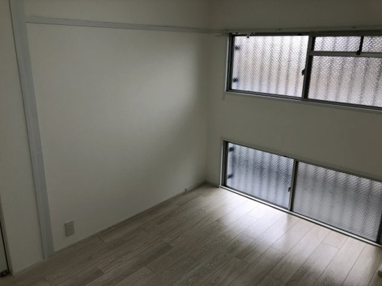 吉武ビルの寝室|クローゼット付の寝室です☆