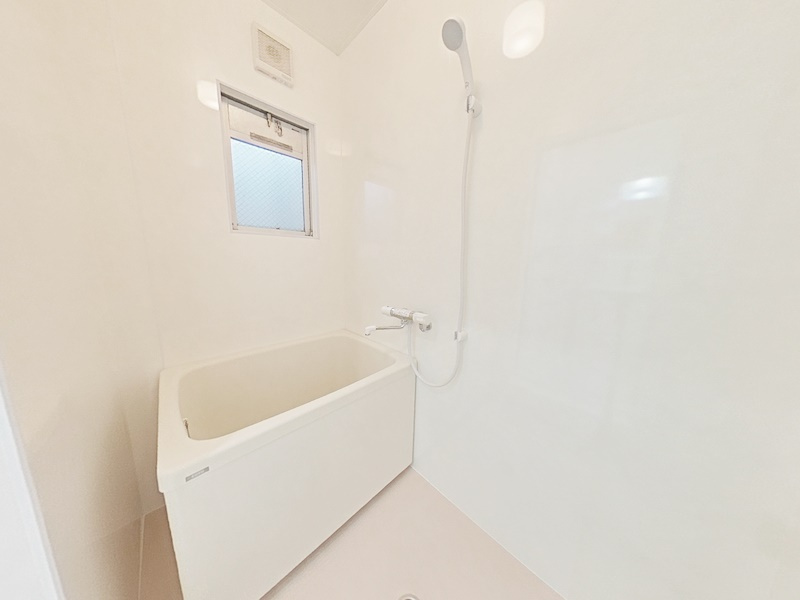 吉武ビルの浴室|きれいなお風呂です♪