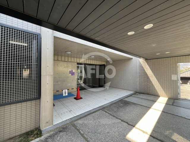 ドミトリオ仁王田のエントランス|ドミトリオ仁王田　エントランス