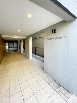 【エントランス】 | アザレア王子本町