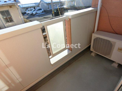 【バルコニー】 | インフォロ－ズＢ | 晴れた日には洗濯物もたくさん干せます。