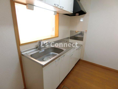 【キッチン】 | インフォロ－ズＢ | ２口ガスコンロ設置可能な対面キッチンです。