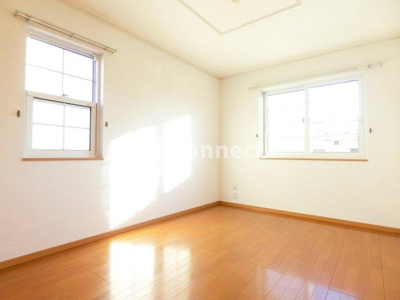 【その他】 | インフォロ－ズＢ | 洋室には２面に窓があります。