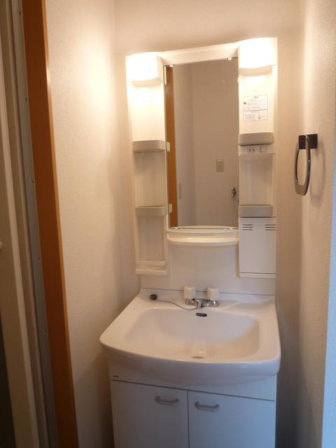 小平市学園西町１丁目のアパートの洗面所