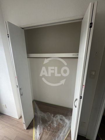 レオンコンフォート新大阪ウインズの収納|レオンコンフォート新大阪ウインズ　クローゼット