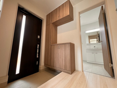 【玄関】 | Heartful-Town守山区中志段味８期 | LINEから簡単お問合せ可能！
友達検索で@nqk7328tです！。LINEから簡単お問合せ可能！
友達検索で@nqk7328tです！。