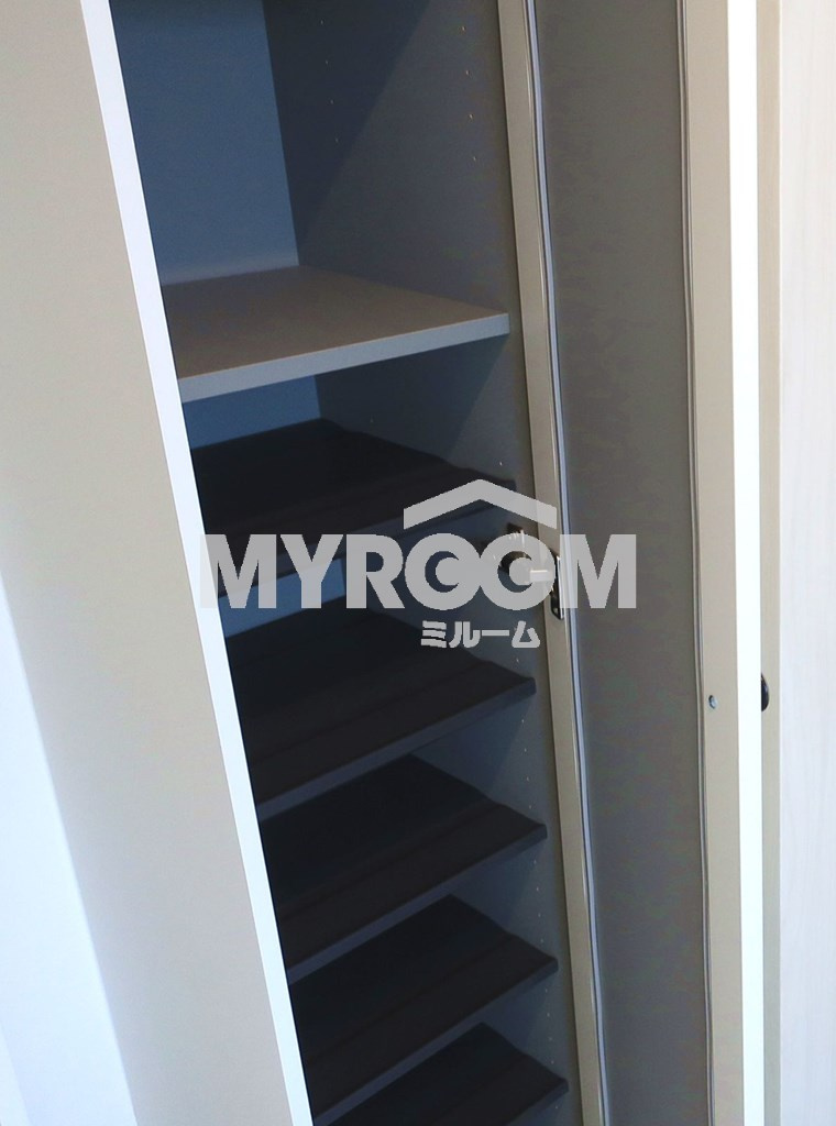 FORUTUNA桜上水（フォルトゥナ桜上水）の収納|シューズボックス☆傘立て（同一仕様写真）