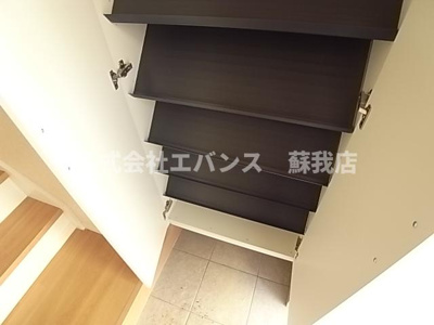 【エントランス】 | ナリトモ蘇我A | 落ち着いたエントランスです