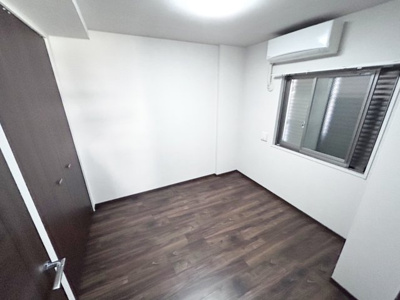 【洋室】 | ワコーレ住吉パークレジデンス | 5帖の洋室は収納付き