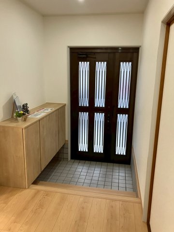 丸亀市飯山町川原　リフォーム戸建の玄関