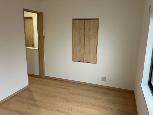 丸亀市飯山町川原　リフォーム戸建の洋室