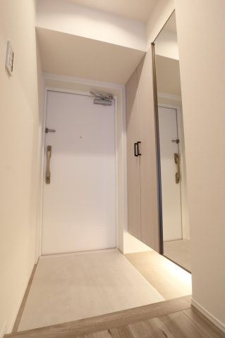 【玄関】 | ヒューマインド美野島並木通り | 収納力に優れた玄関でいつでも片付いた状態でお客様を迎えられます