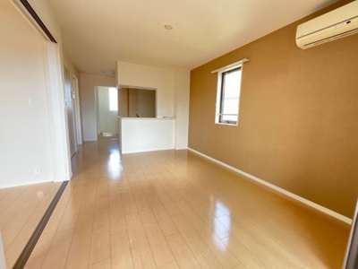 【居間・リビング】 | ルミナス飯泉 | リビング（イメージ）