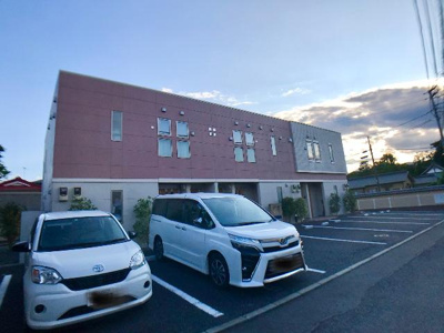 【外観】 | ルミナス飯泉 | 「ルミナス飯泉」の外観写真（昼）