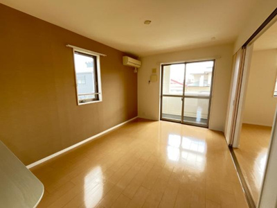 【居間・リビング】 | ルミナス飯泉 | 居間（イメージ）