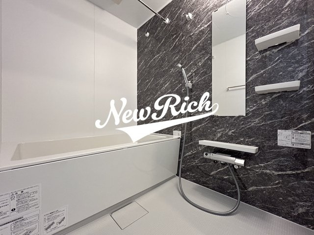 伊勢崎市三室町のアパートの浴室