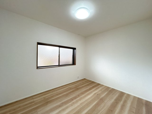 【洋室】 | 大野城市牛頸３丁目　戸建て | 1階に居室があると、歩くのがつらい方の居室や客間等用途が広がり便利です