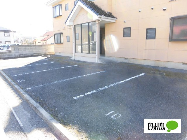 エトワール太田Aの駐車場