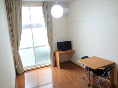 【居間・リビング】 | レオパレス赤い長ぐつ